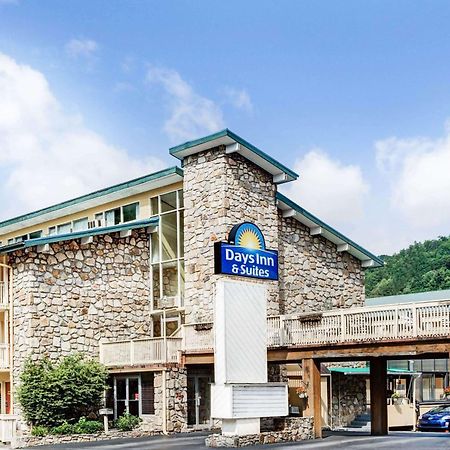Days Inn & Suites By Wyndham Downtown Gatlinburg Parkway Bagian luar foto