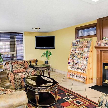Days Inn & Suites By Wyndham Downtown Gatlinburg Parkway Bagian luar foto