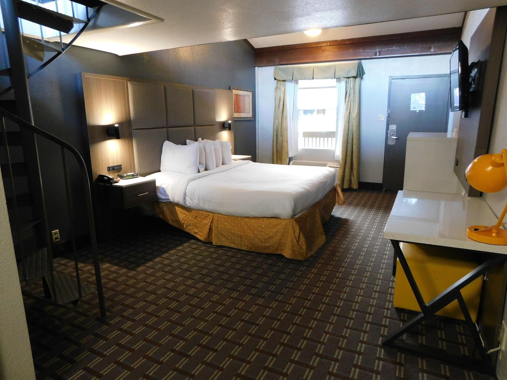 Days Inn & Suites By Wyndham Downtown Gatlinburg Parkway Bagian luar foto
