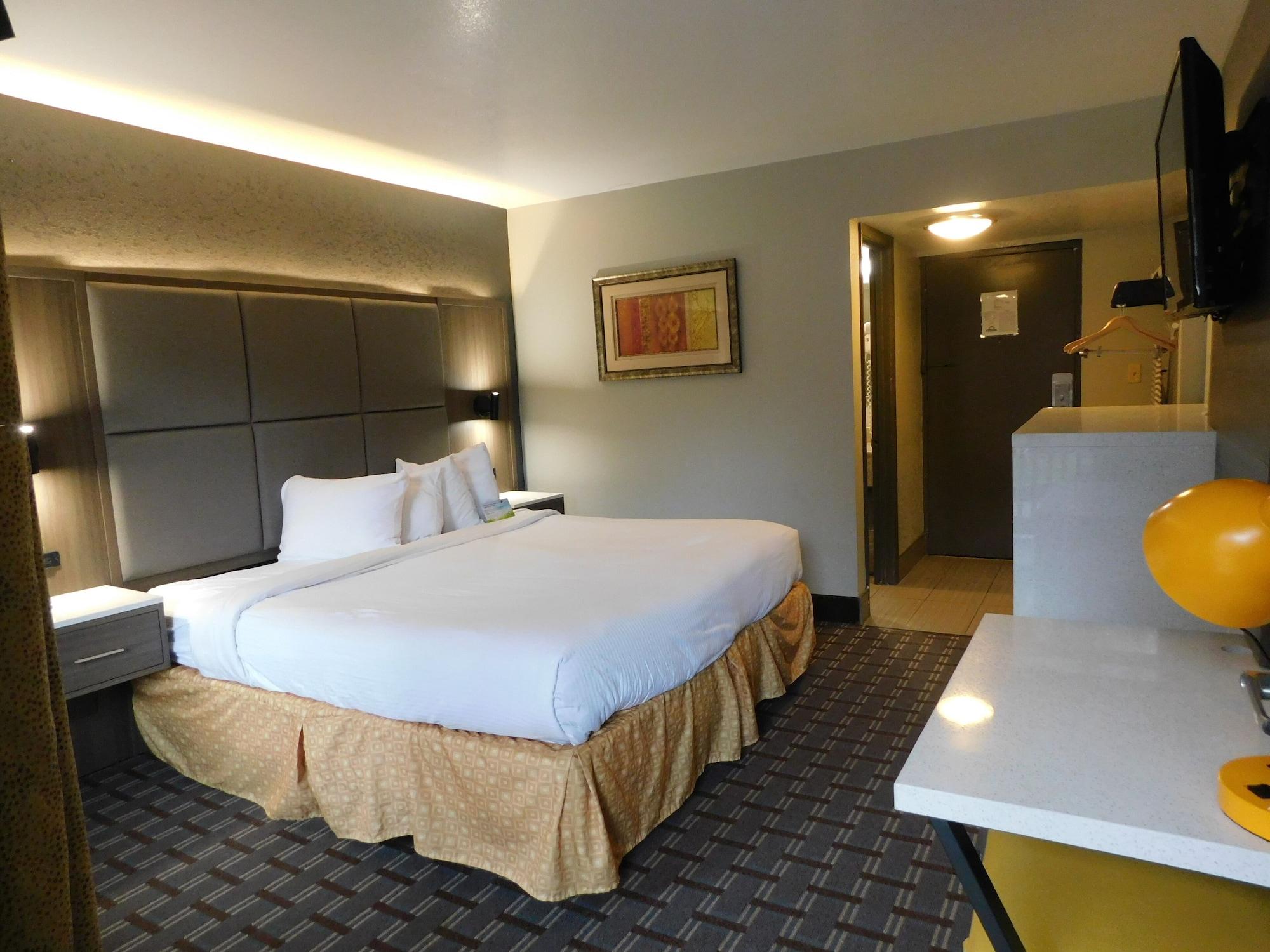 Days Inn & Suites By Wyndham Downtown Gatlinburg Parkway Bagian luar foto