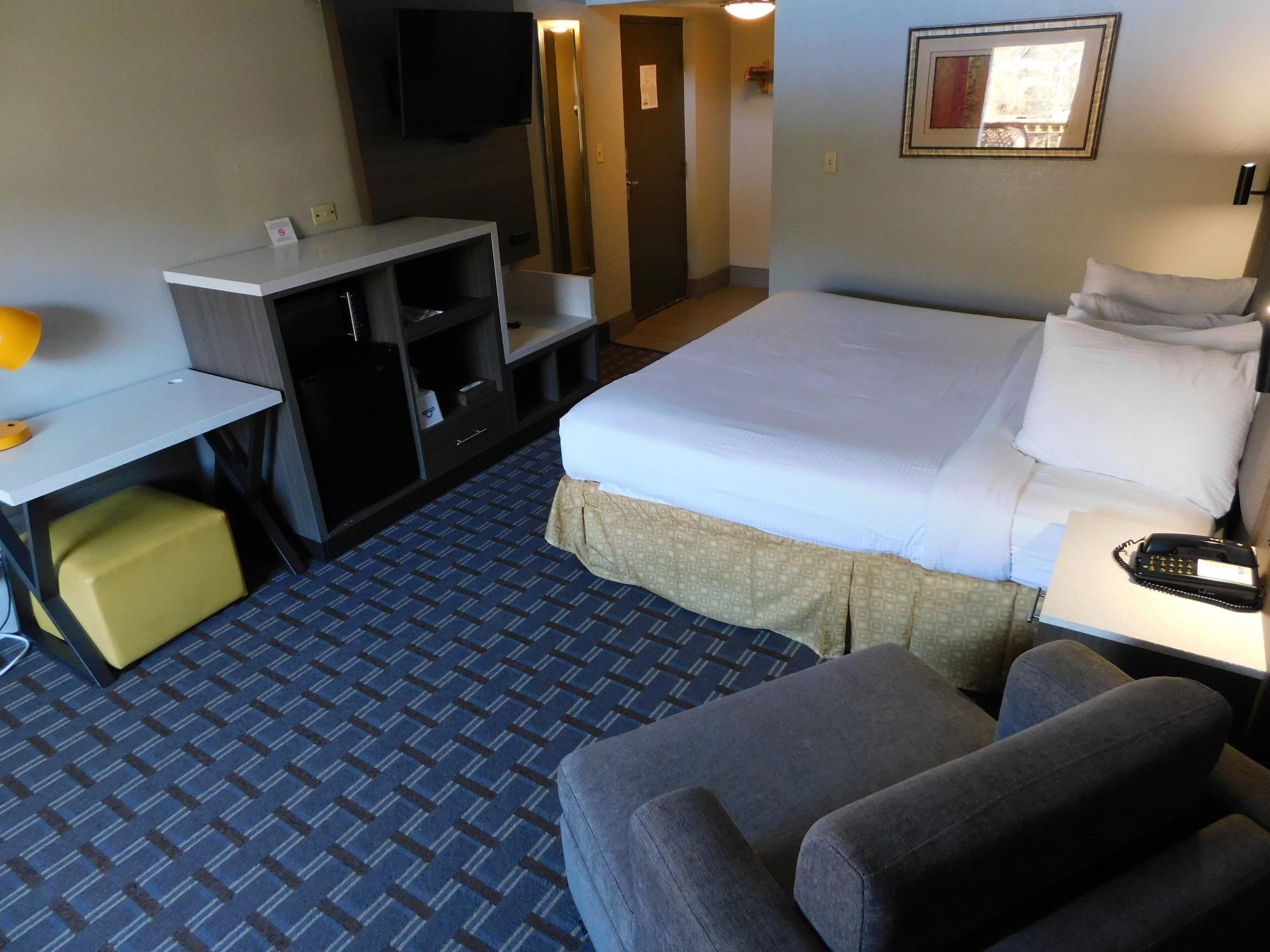Days Inn & Suites By Wyndham Downtown Gatlinburg Parkway Bagian luar foto
