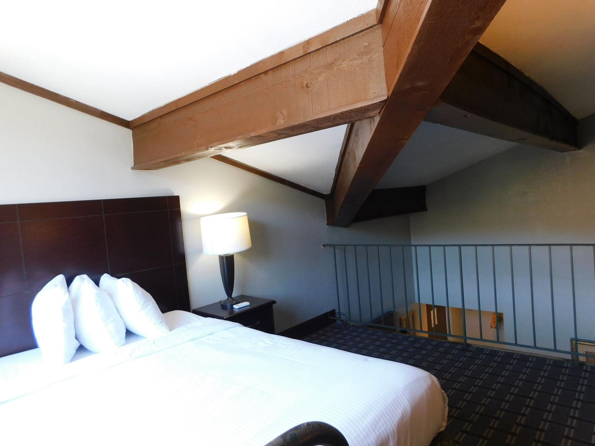 Days Inn & Suites By Wyndham Downtown Gatlinburg Parkway Bagian luar foto