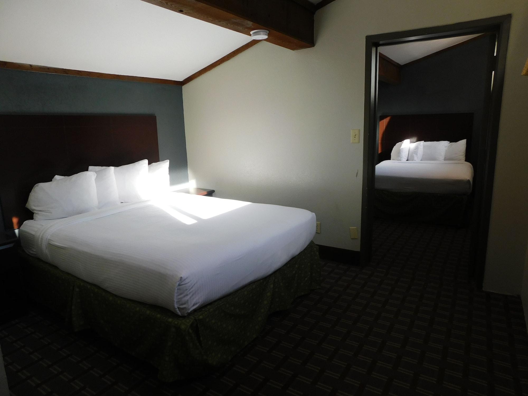 Days Inn & Suites By Wyndham Downtown Gatlinburg Parkway Bagian luar foto