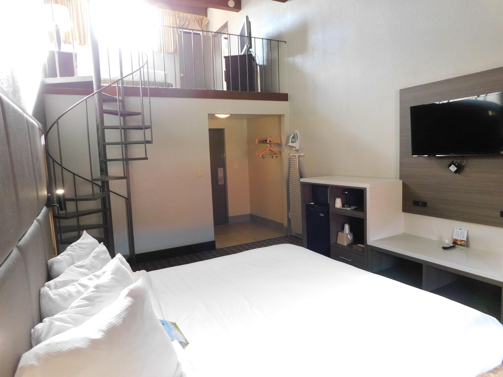 Days Inn & Suites By Wyndham Downtown Gatlinburg Parkway Bagian luar foto