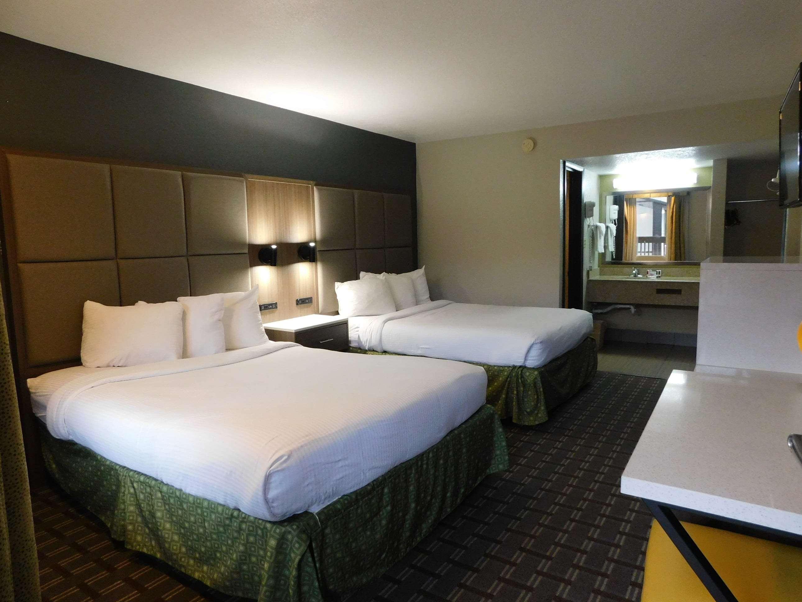 Days Inn & Suites By Wyndham Downtown Gatlinburg Parkway Bagian luar foto