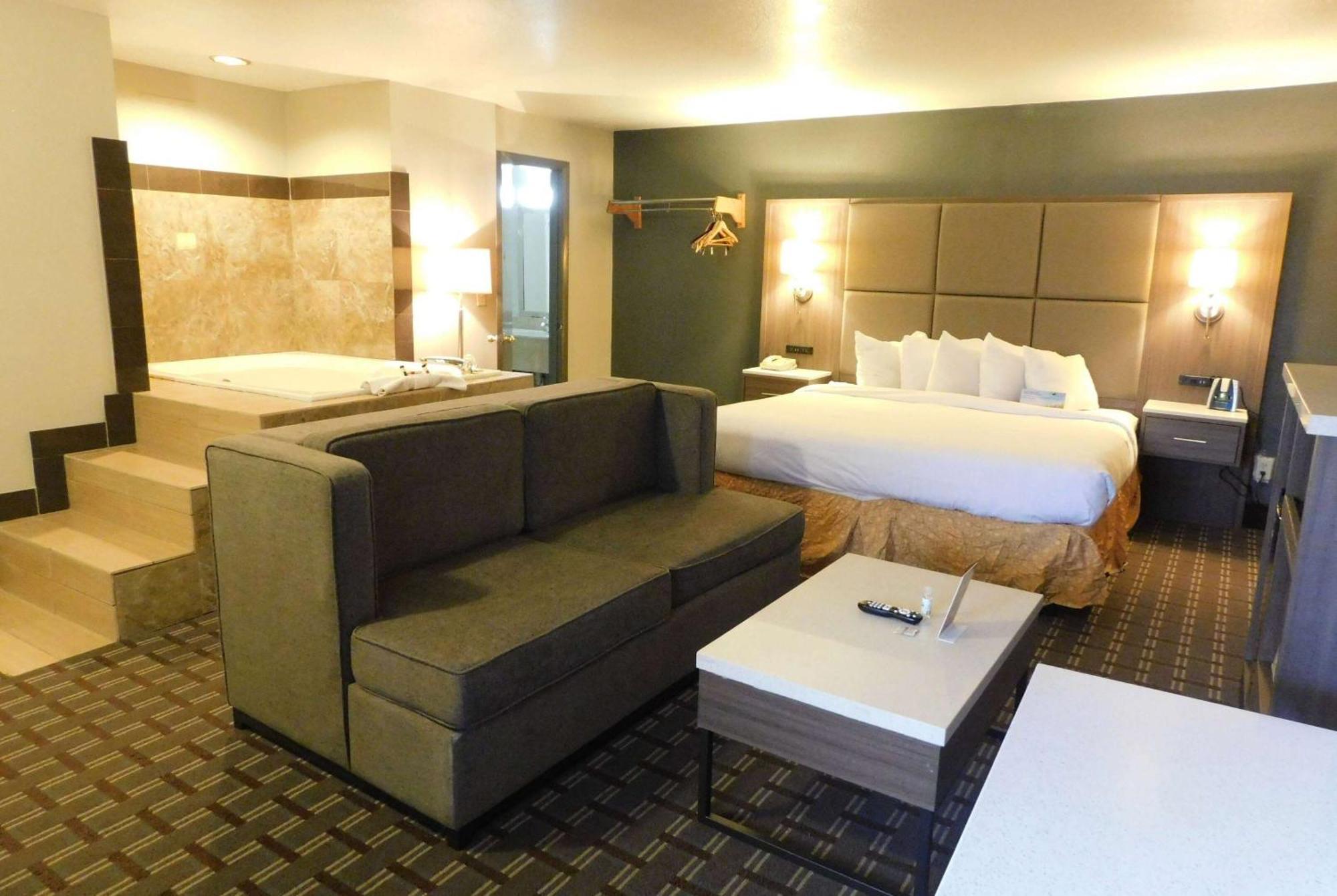 Days Inn & Suites By Wyndham Downtown Gatlinburg Parkway Bagian luar foto